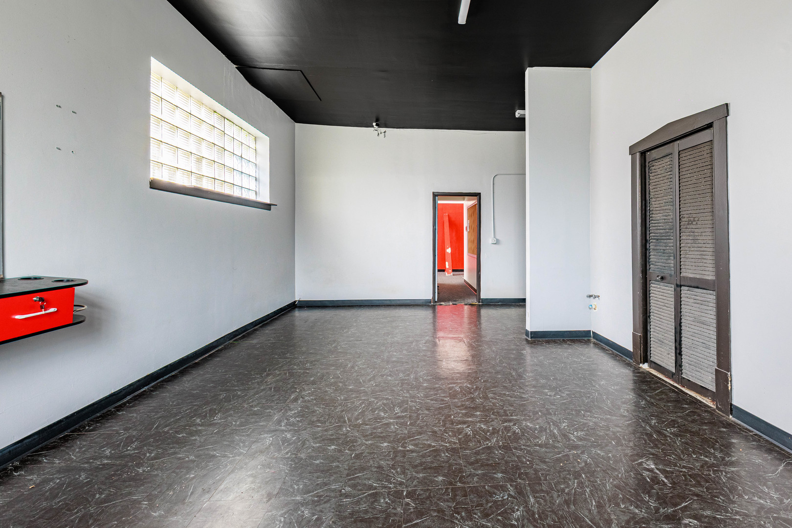 6830-6832 Cermak Road, Berwyn, IL 60402