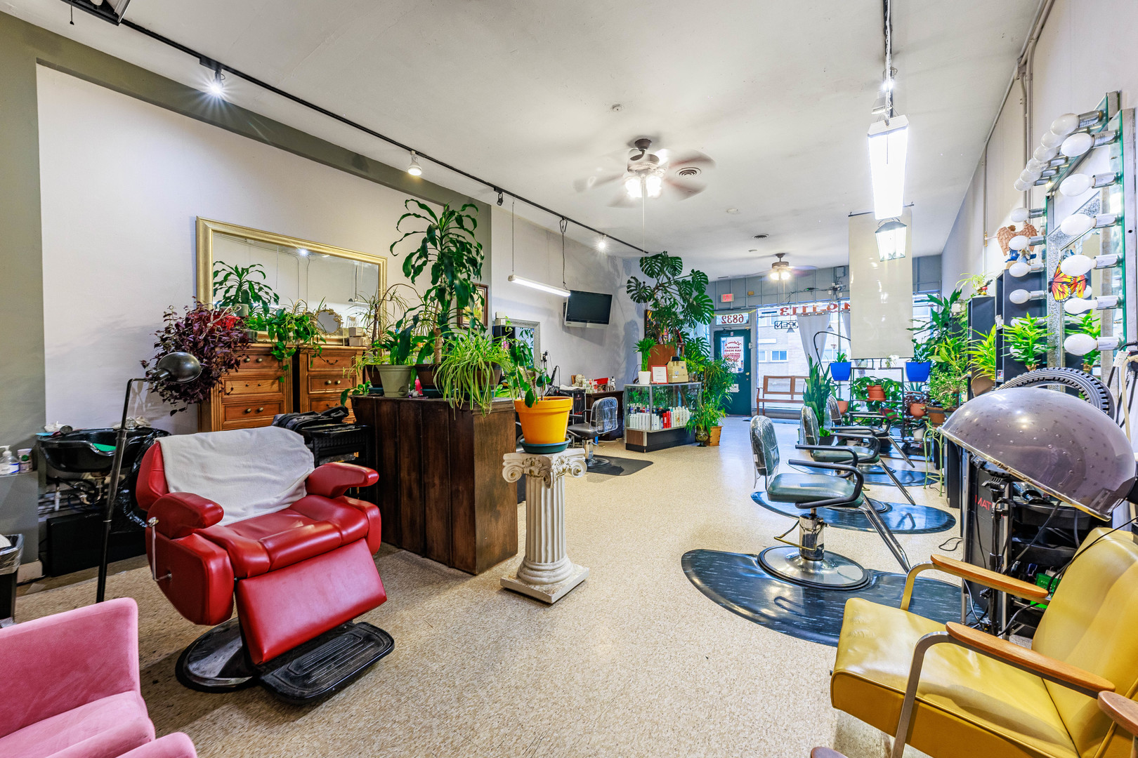 6830-6832 Cermak Road, Berwyn, IL 60402