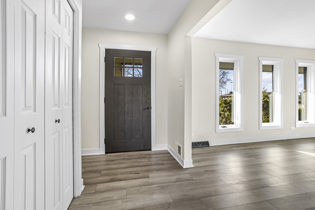 16027 91st Avenue, Orland Hills, IL 60487