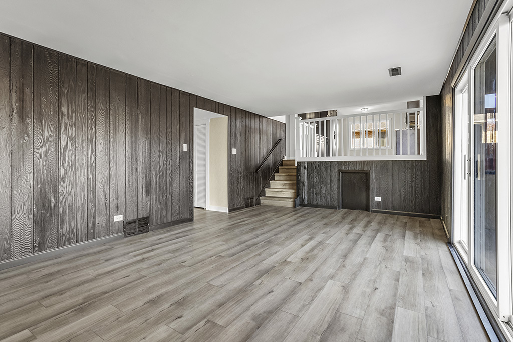 16027 91st Avenue, Orland Hills, IL 60487