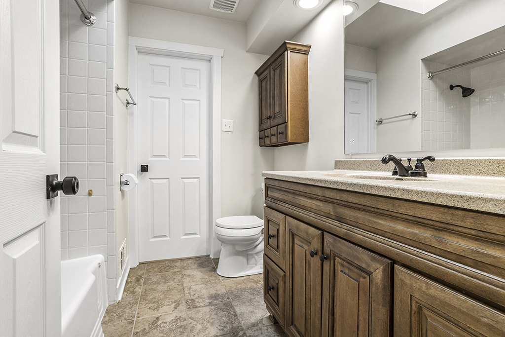 16027 91st Avenue, Orland Hills, IL 60487