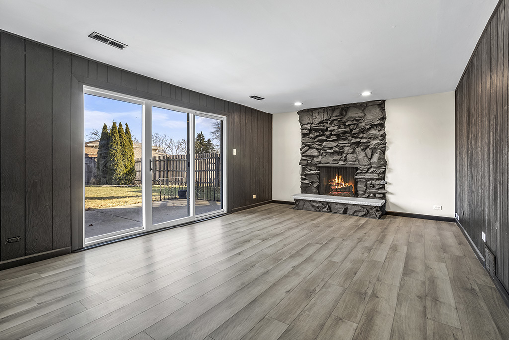 16027 91st Avenue, Orland Hills, IL 60487