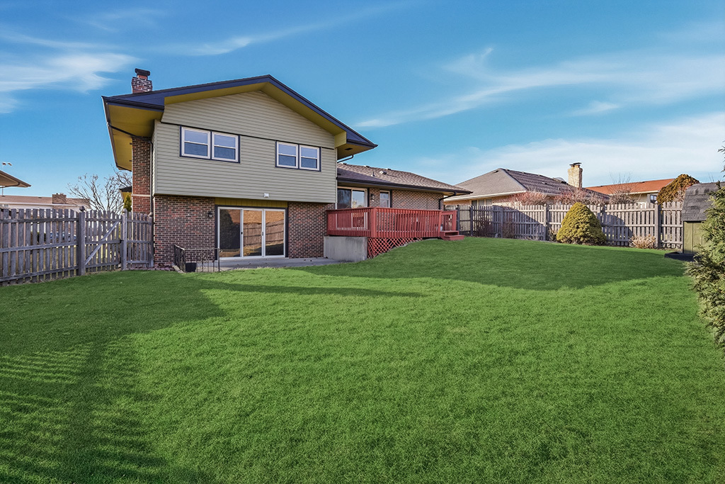 16027 91st Avenue, Orland Hills, IL 60487