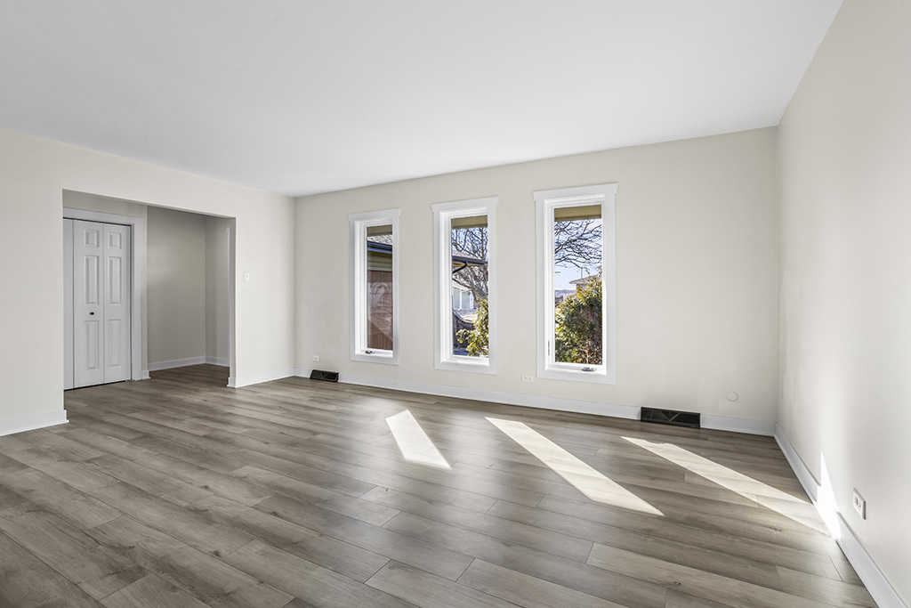 16027 91st Avenue, Orland Hills, IL 60487