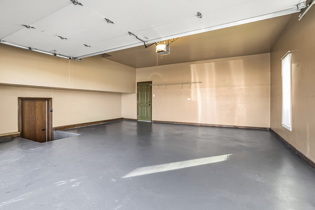 16027 91st Avenue, Orland Hills, IL 60487