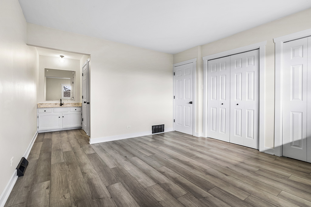 16027 91st Avenue, Orland Hills, IL 60487