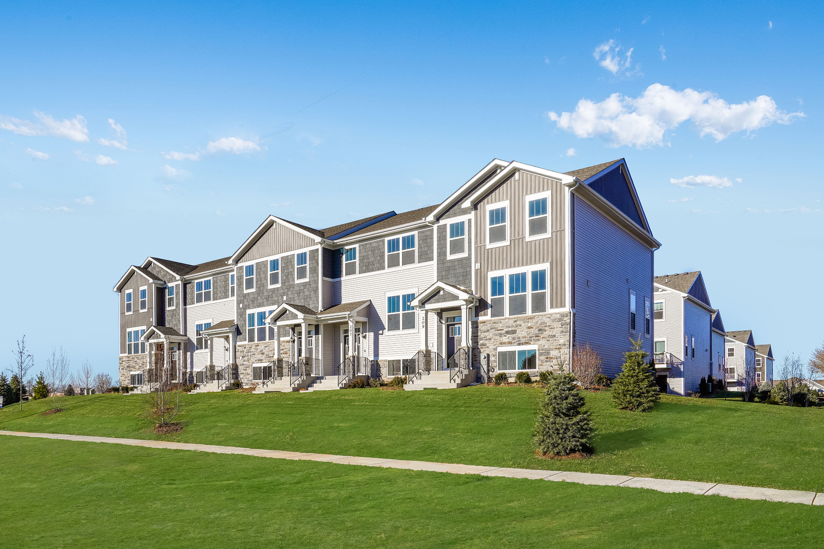 309 Settlers Place, West Dundee, IL 60118