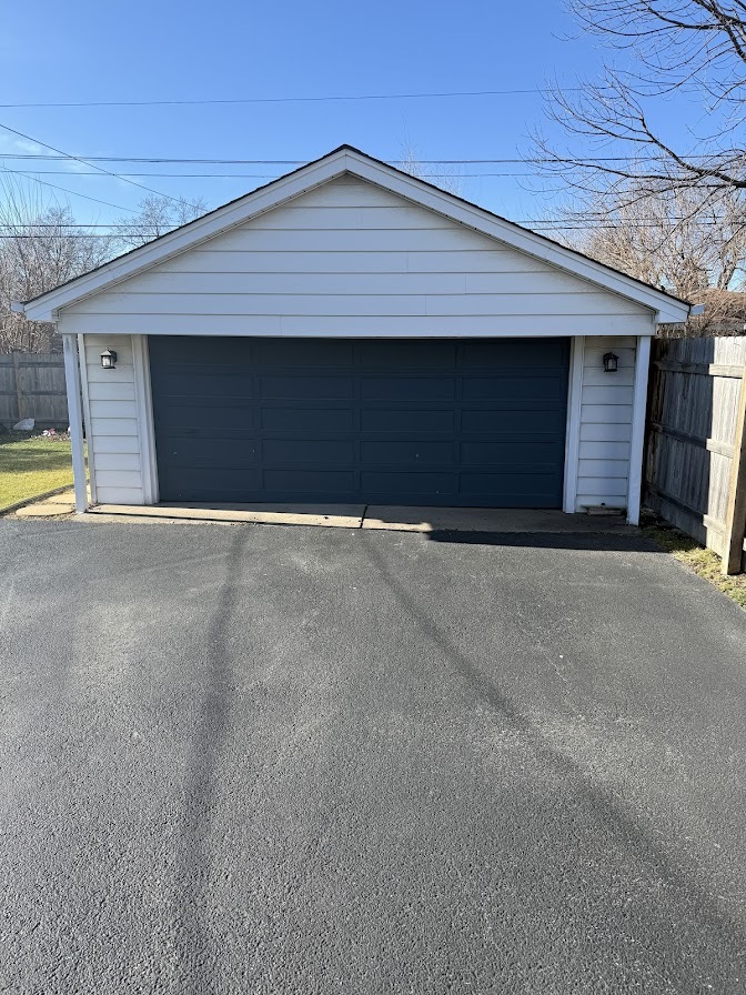 9012 S 50th Avenue, Oak Lawn, IL 60453