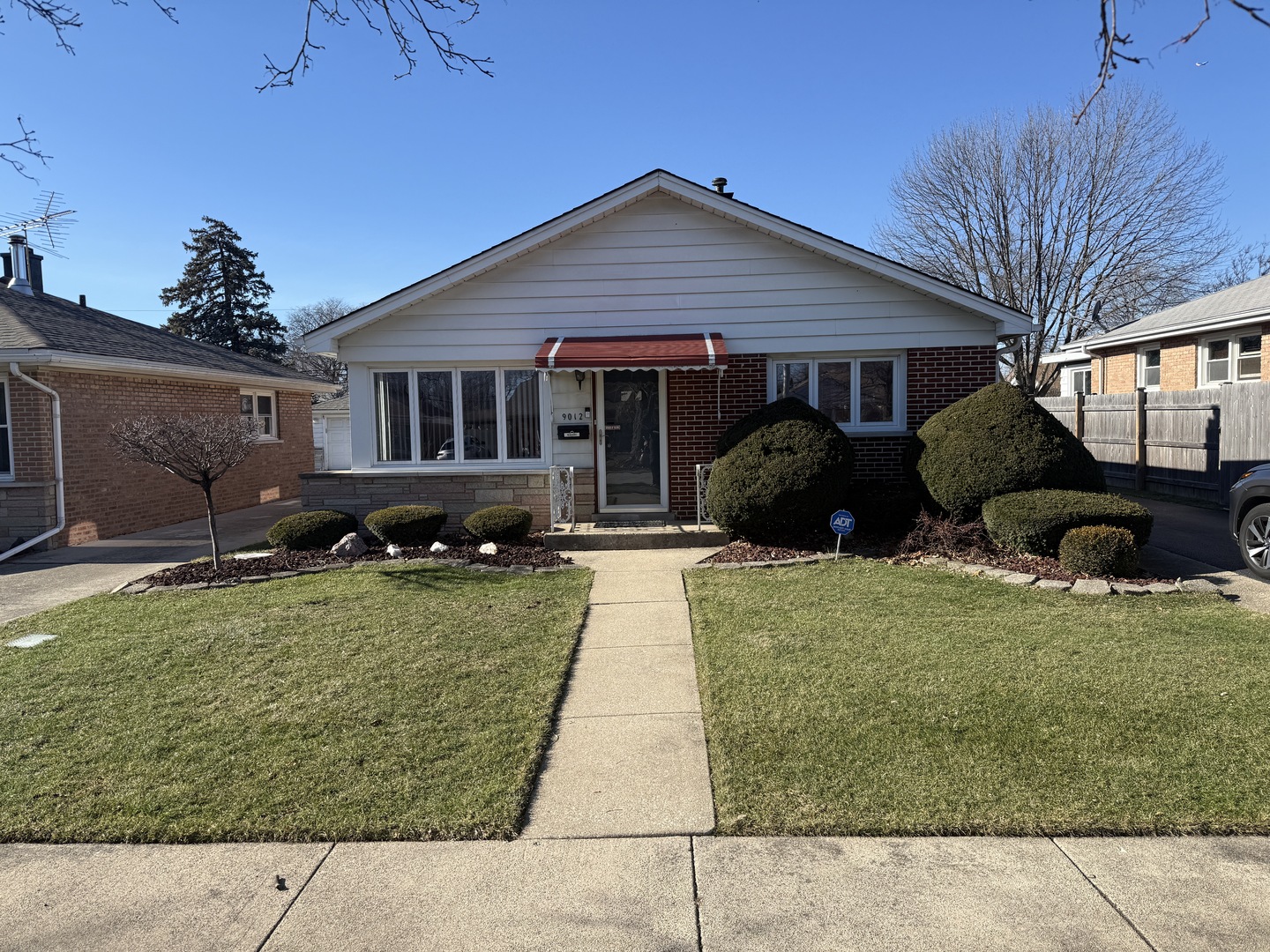 9012 S 50th Avenue, Oak Lawn, IL 60453