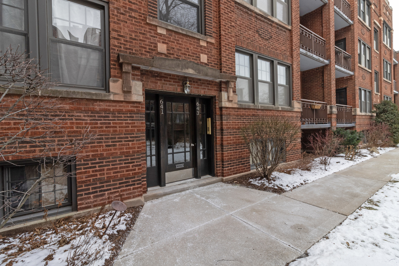 643 Garfield Street #3, Oak Park, IL 60304