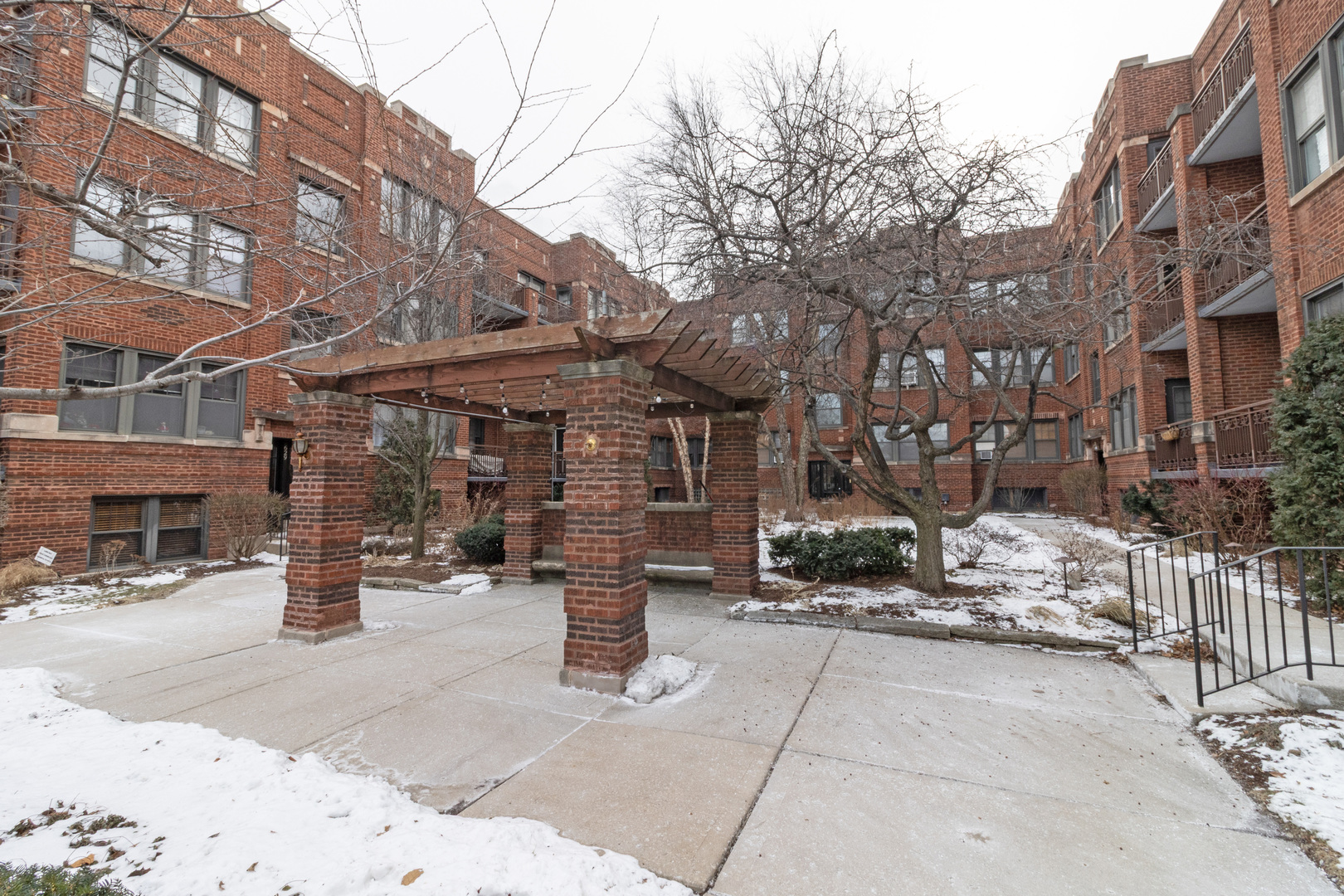 643 Garfield Street #3, Oak Park, IL 60304