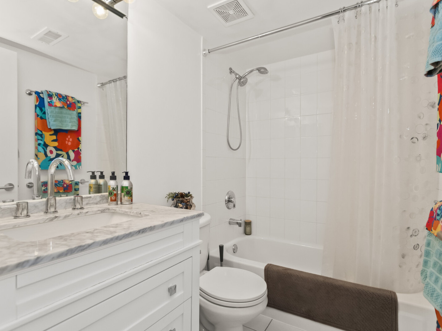 1645 W School Street #409, Chicago, IL 60657