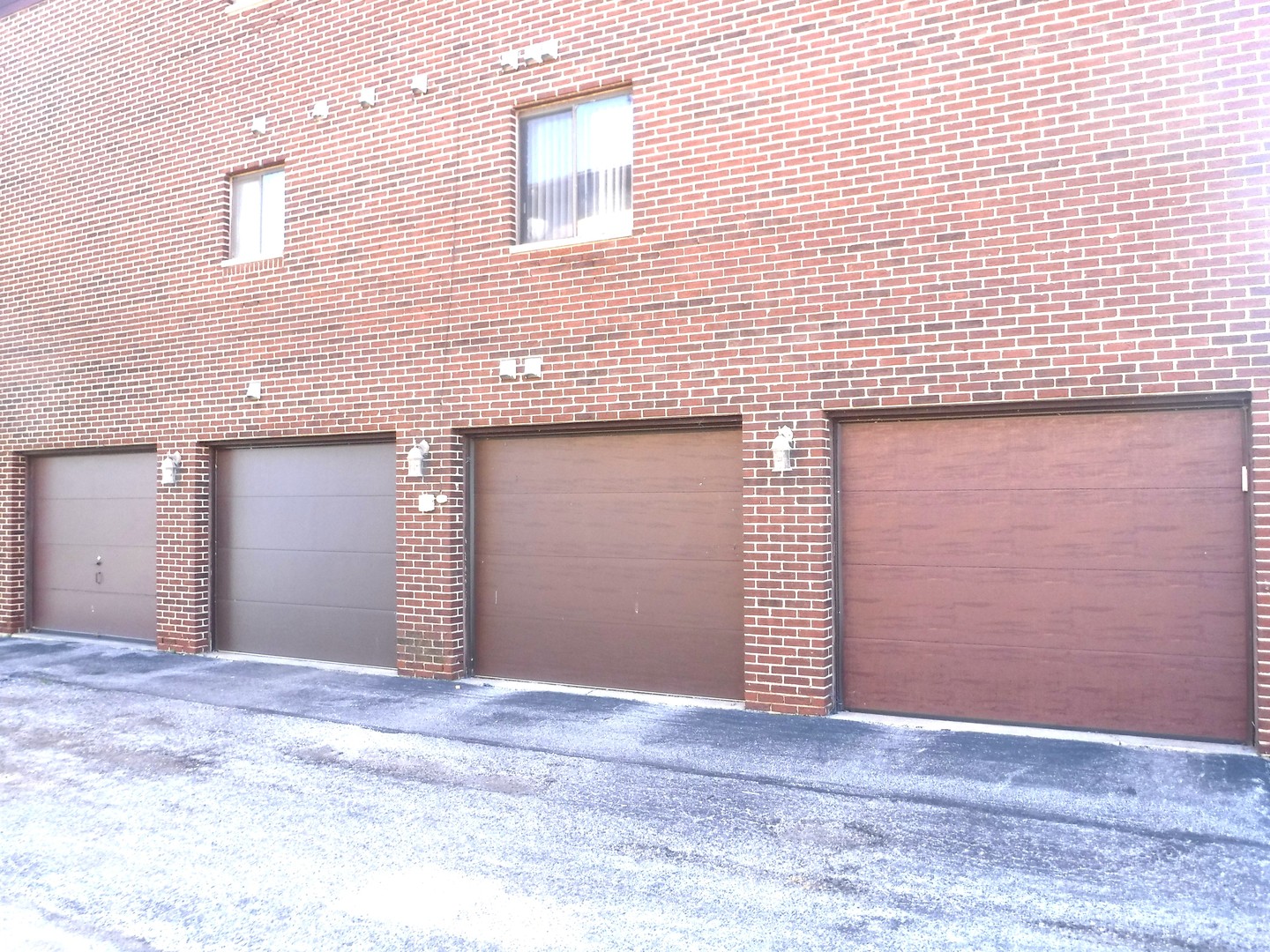 19561 Lake Shore Drive #1-S, Lynwood, IL 60411