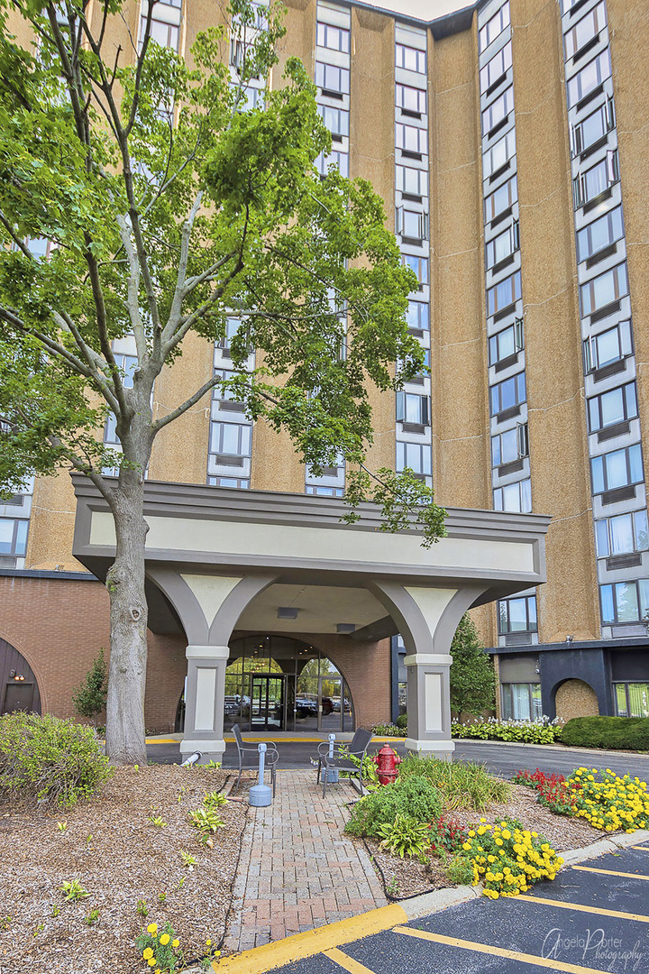 1 Renaissance Place #1100, Palatine, IL 60067