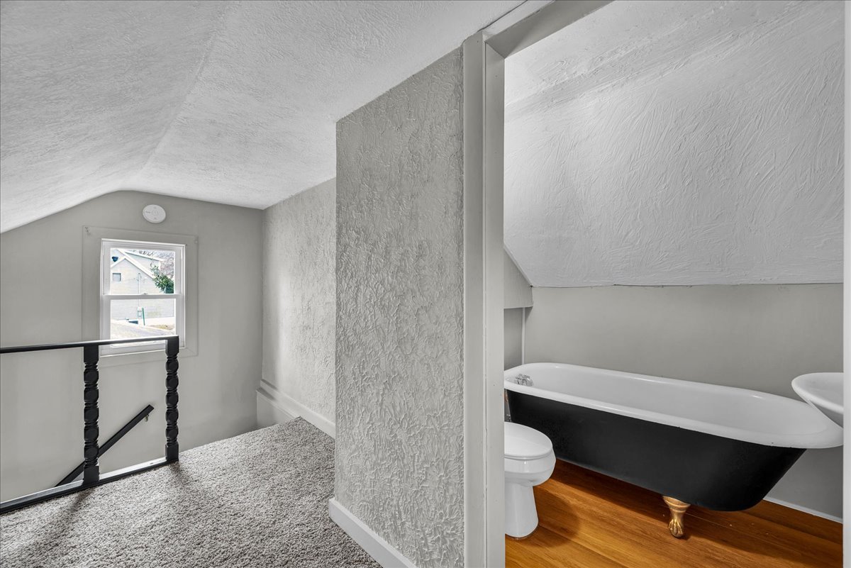 814 W Mill Street, Bloomington, IL 61701