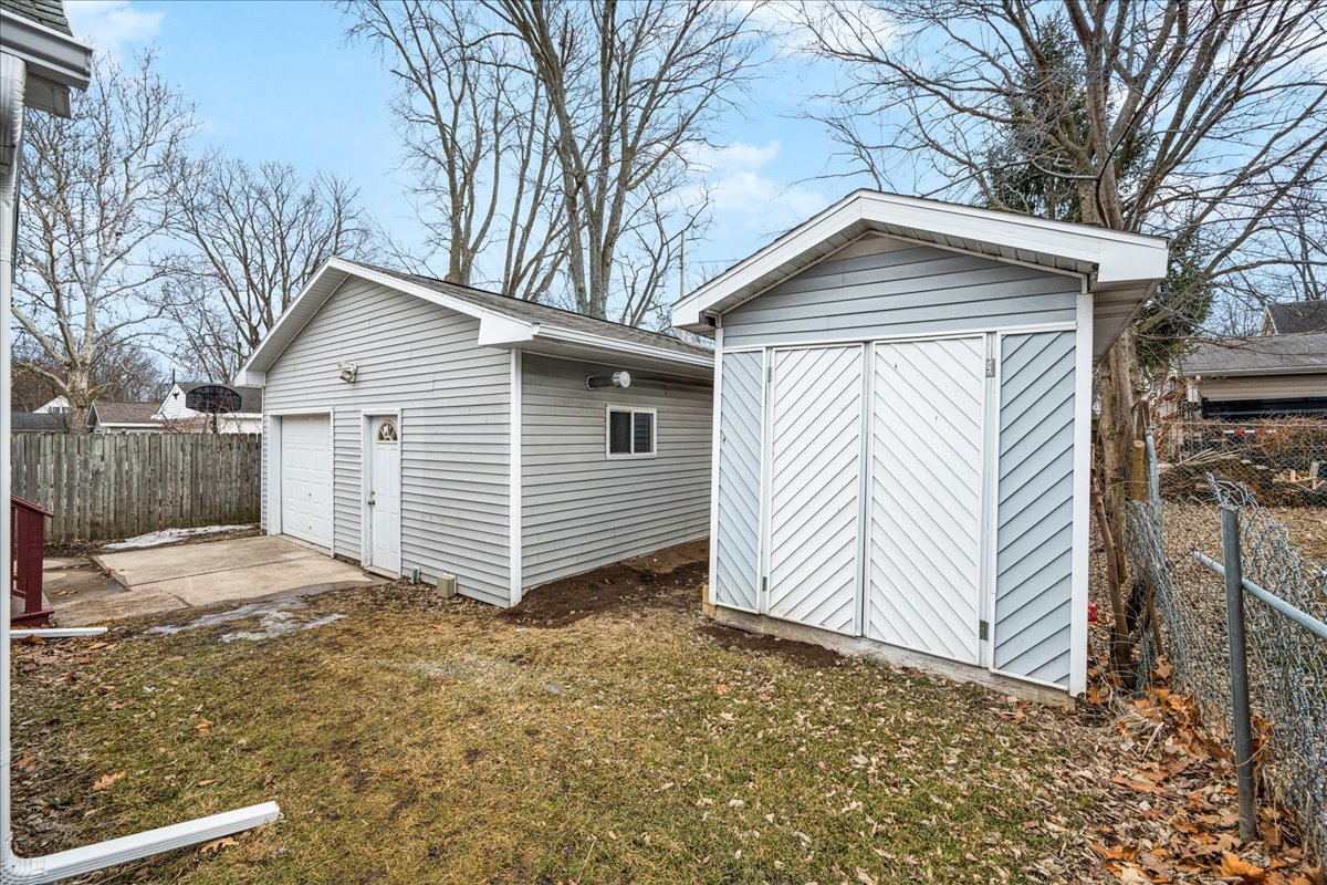 814 W Mill Street, Bloomington, IL 61701