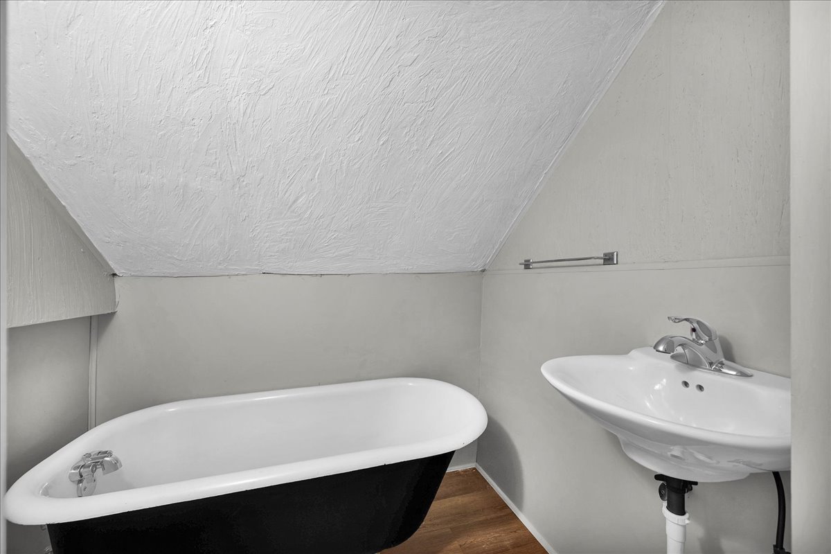 814 W Mill Street, Bloomington, IL 61701