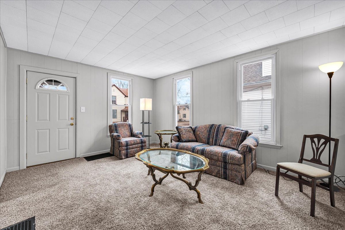 814 W Mill Street, Bloomington, IL 61701