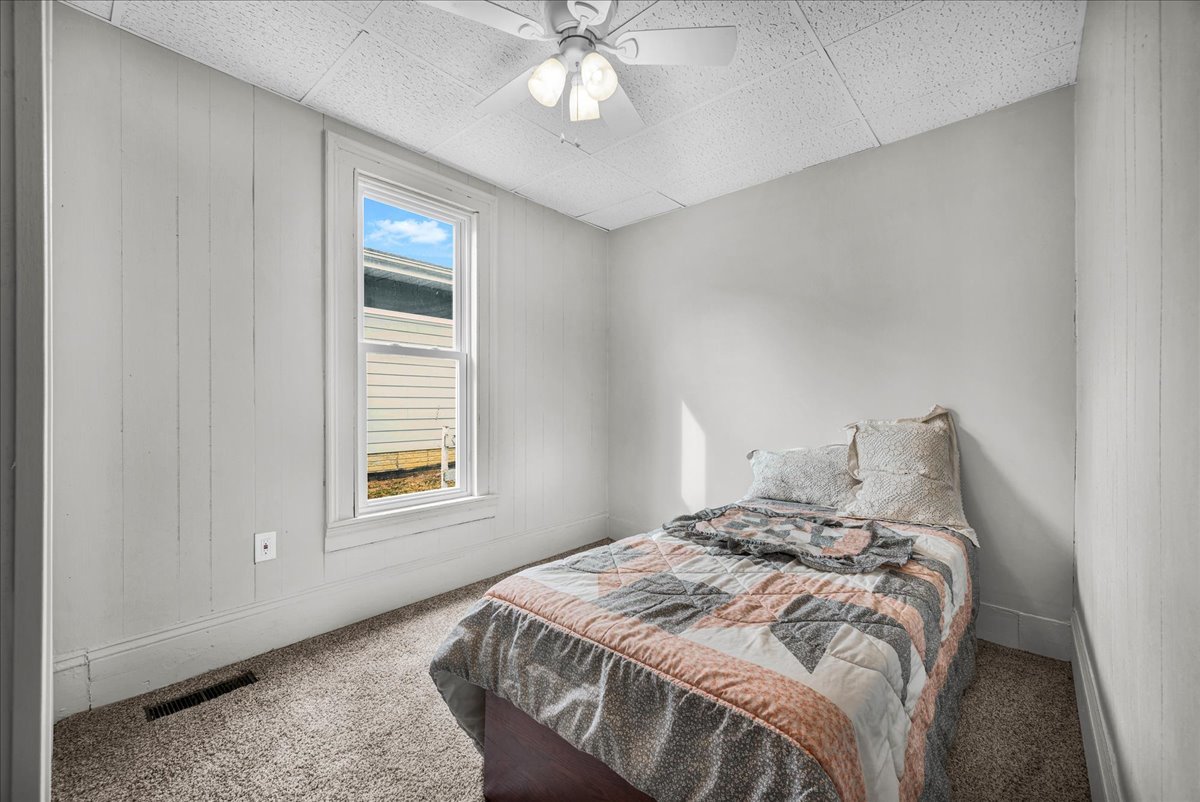 814 W Mill Street, Bloomington, IL 61701