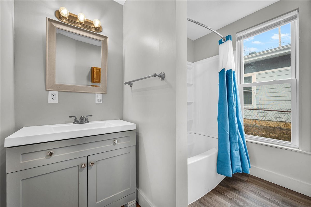 814 W Mill Street, Bloomington, IL 61701