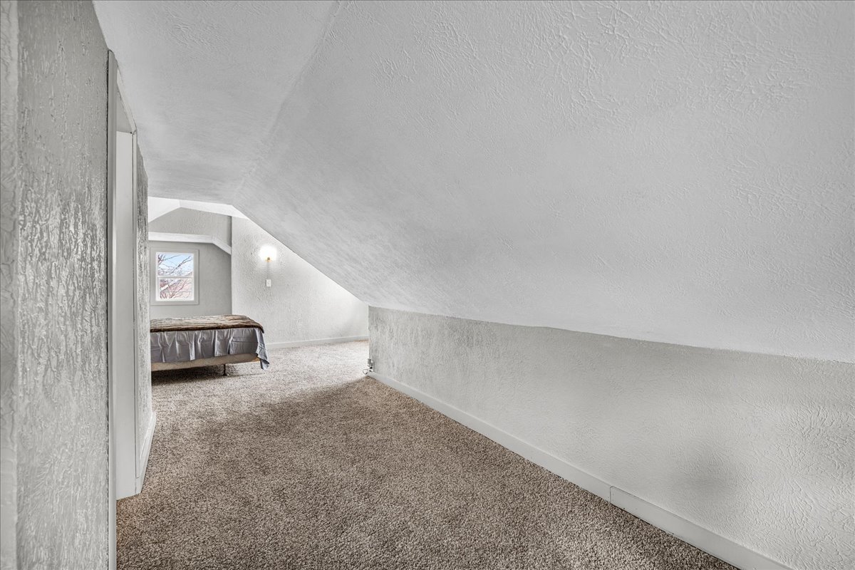 814 W Mill Street, Bloomington, IL 61701