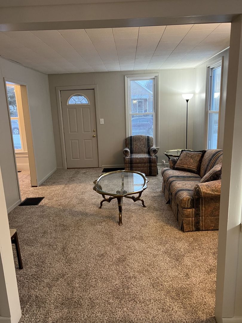 814 W Mill Street, Bloomington, IL 61701