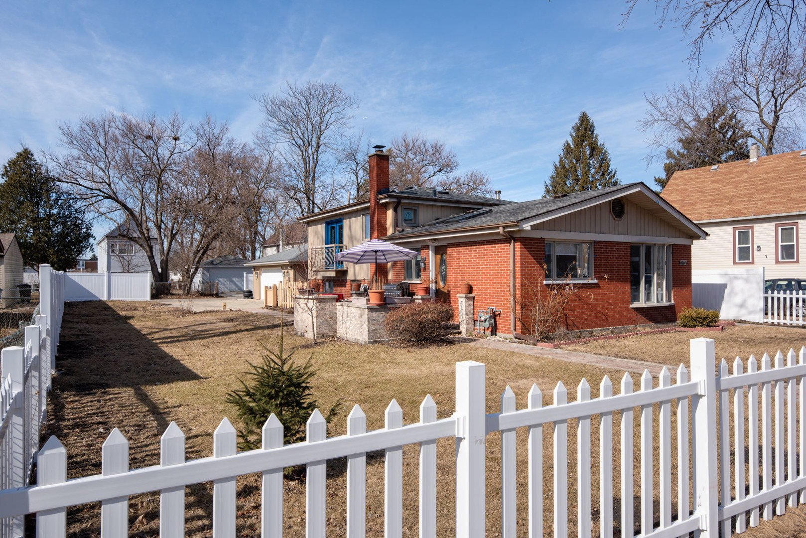 1864 Illinois Street, Des Plaines, IL 60018