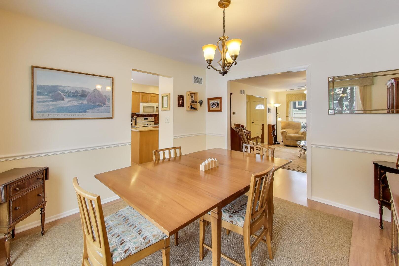 735 Garfield Avenue #735, Libertyville, IL 60048