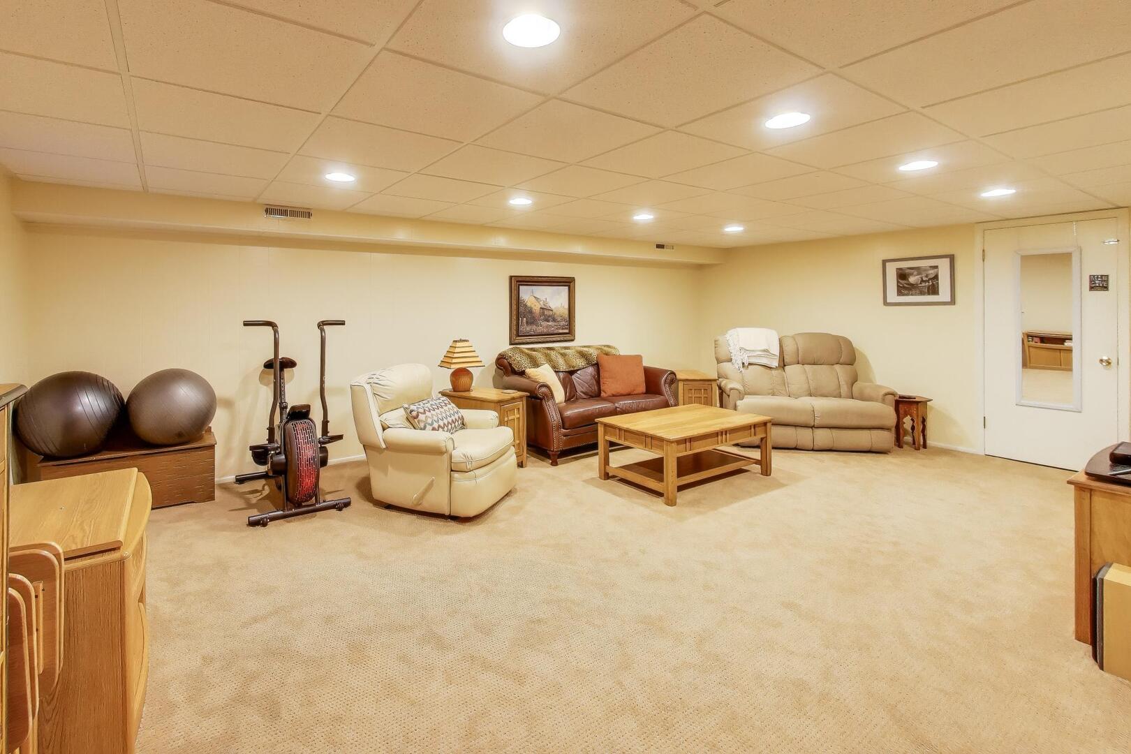 735 Garfield Avenue #735, Libertyville, IL 60048