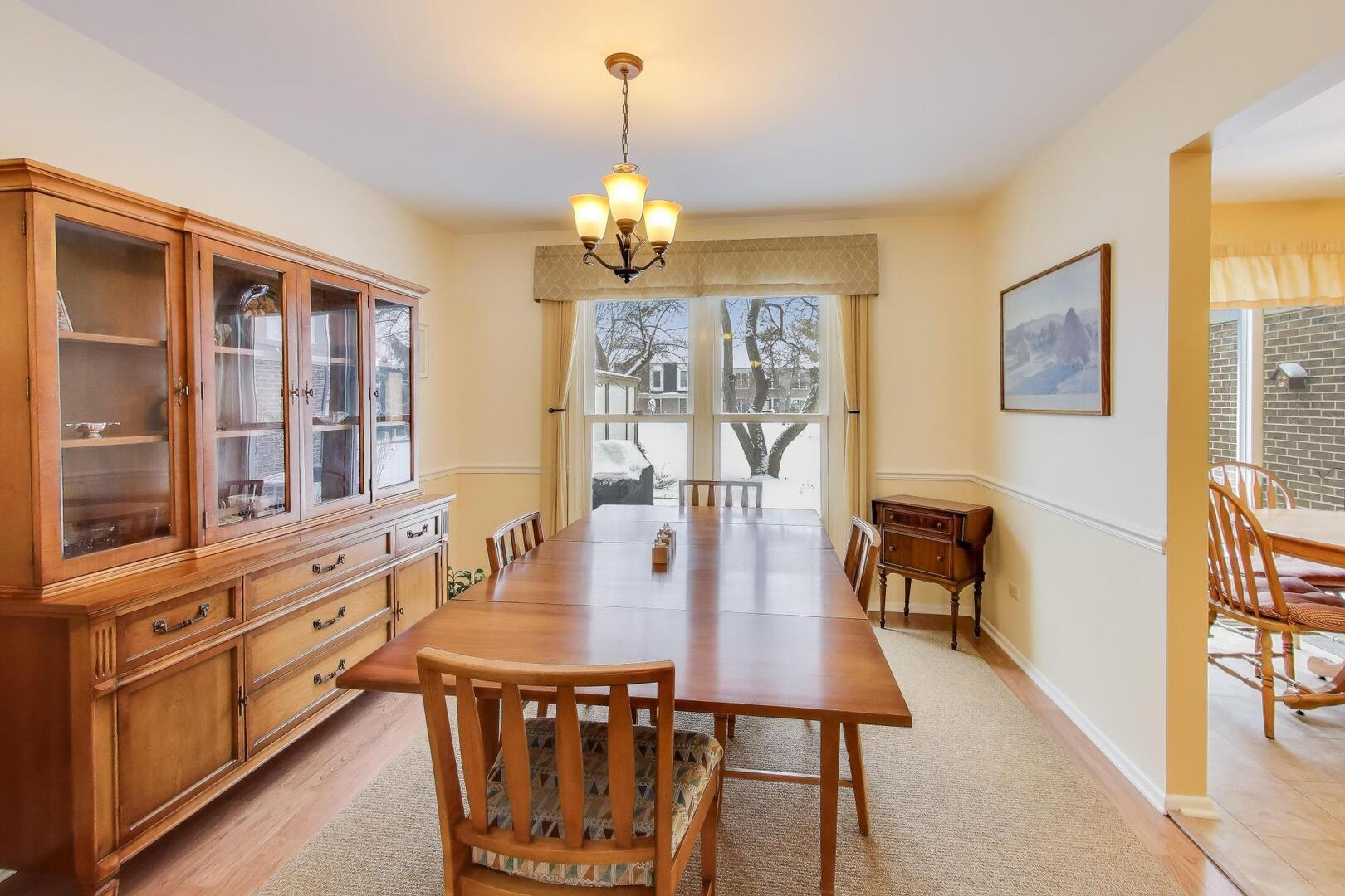 735 Garfield Avenue #735, Libertyville, IL 60048