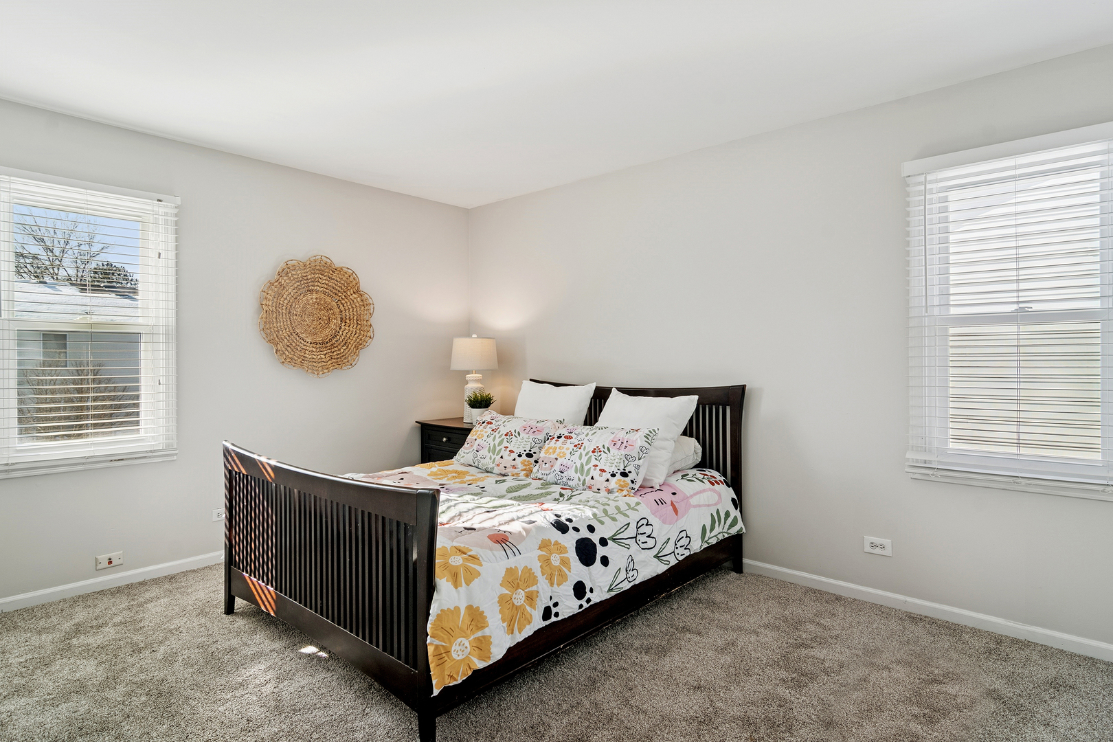 4210 N Walnut Avenue, Arlington Heights, IL 60004