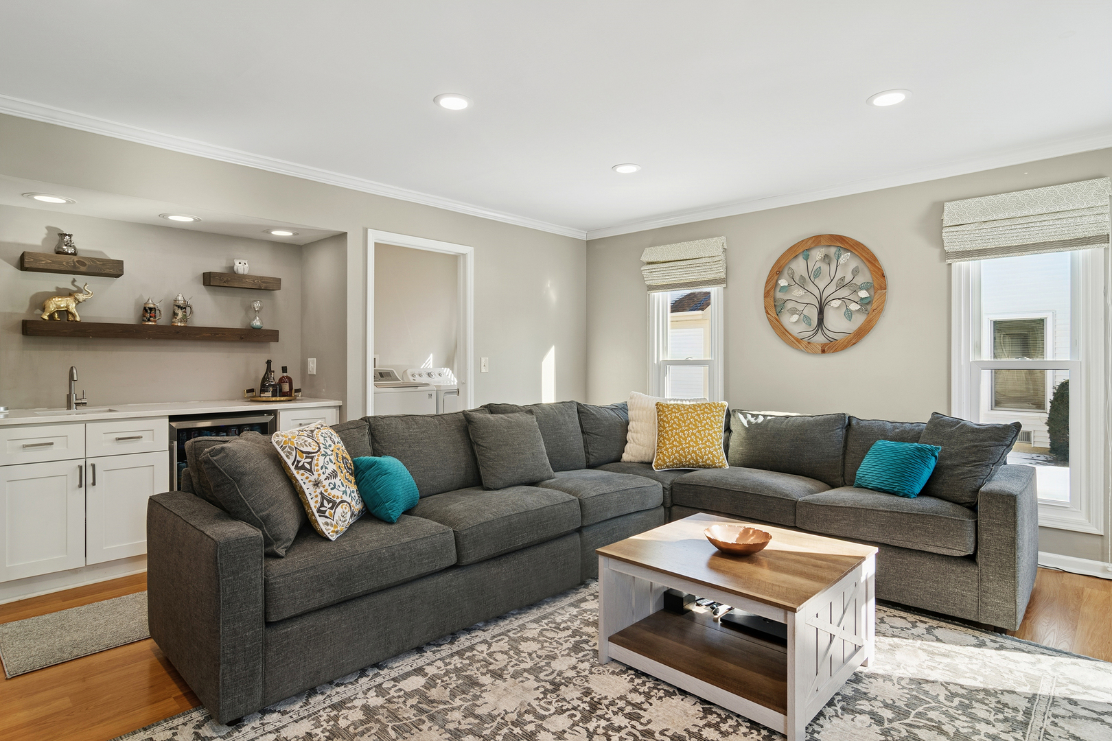 4210 N Walnut Avenue, Arlington Heights, IL 60004