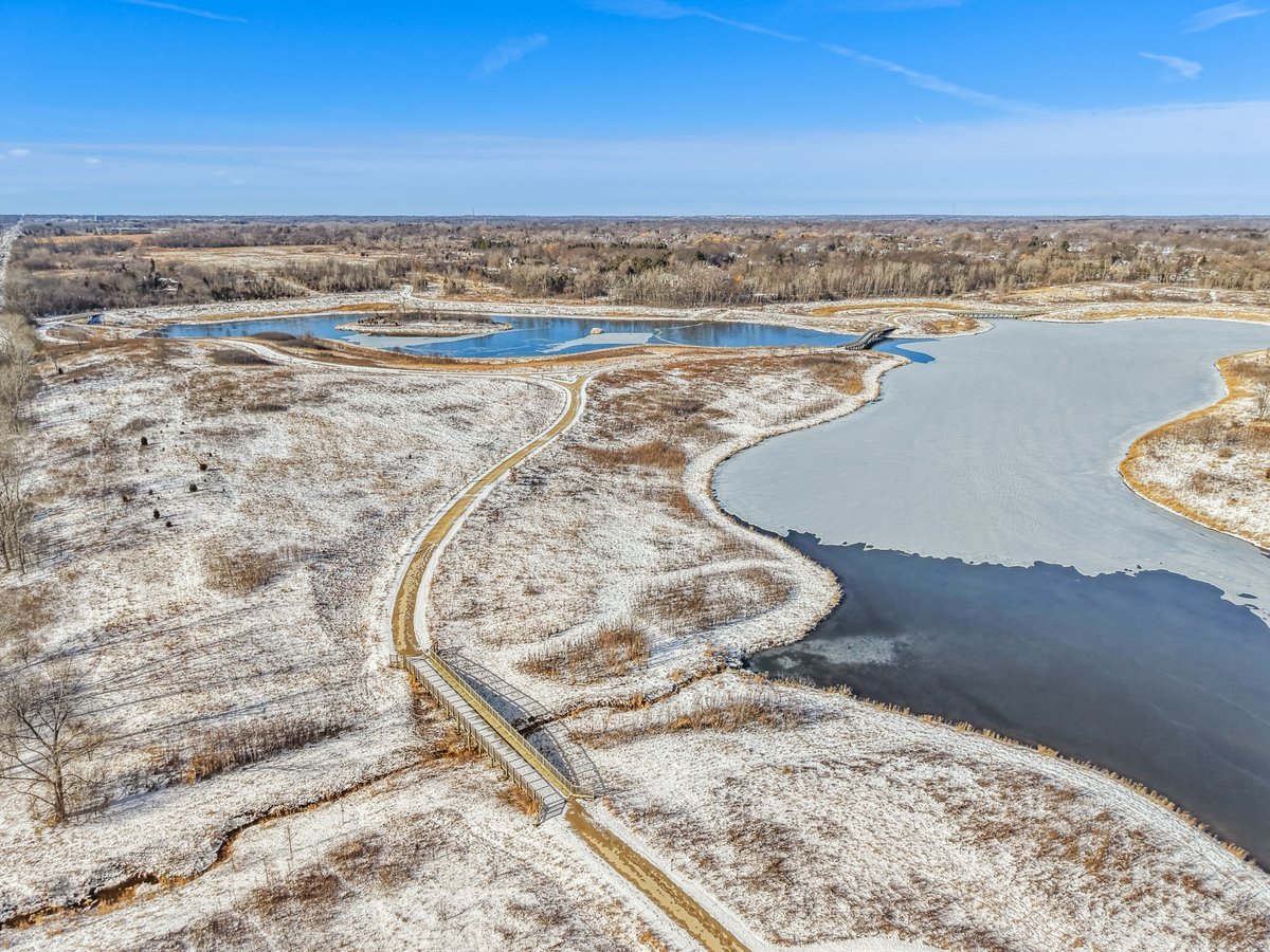 4210 N Walnut Avenue, Arlington Heights, IL 60004