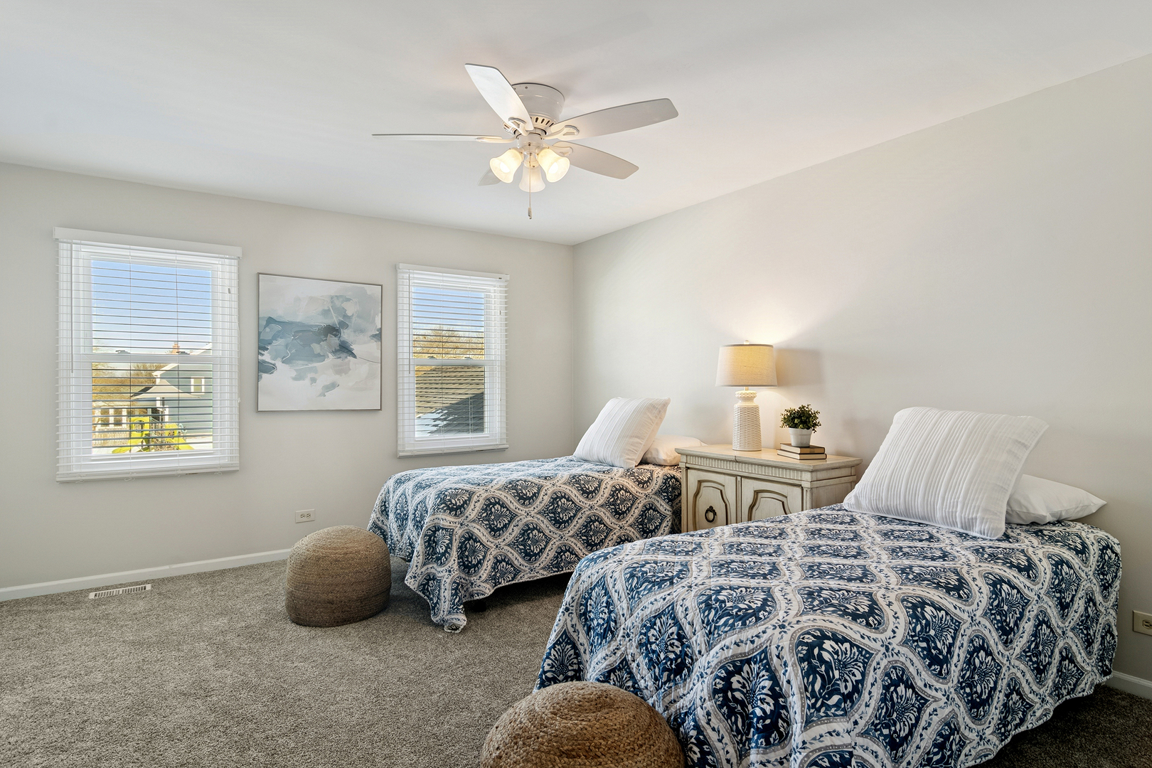 4210 N Walnut Avenue, Arlington Heights, IL 60004