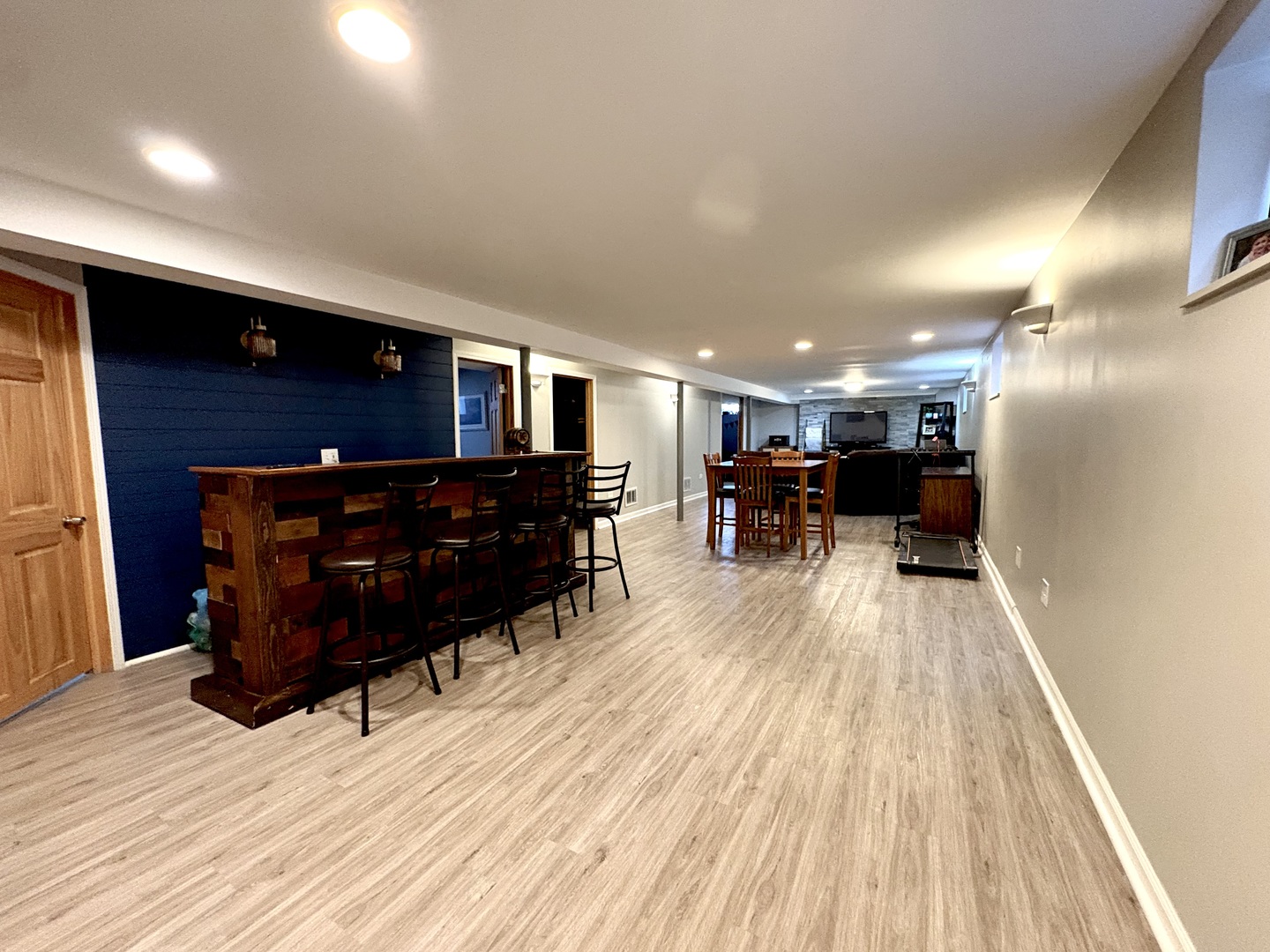 2841 W 100th Place, Evergreen Park, IL 60805