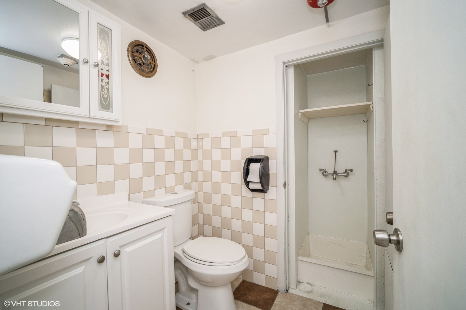 8755 Trumbull Avenue, Skokie, IL 60076