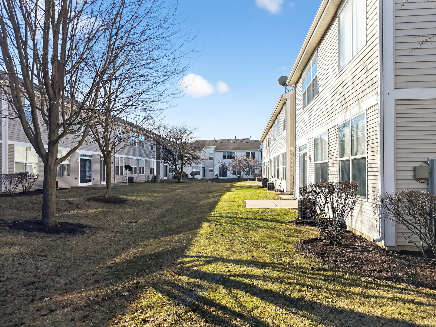 1492 Waterside Drive #1, DeKalb, IL 60115