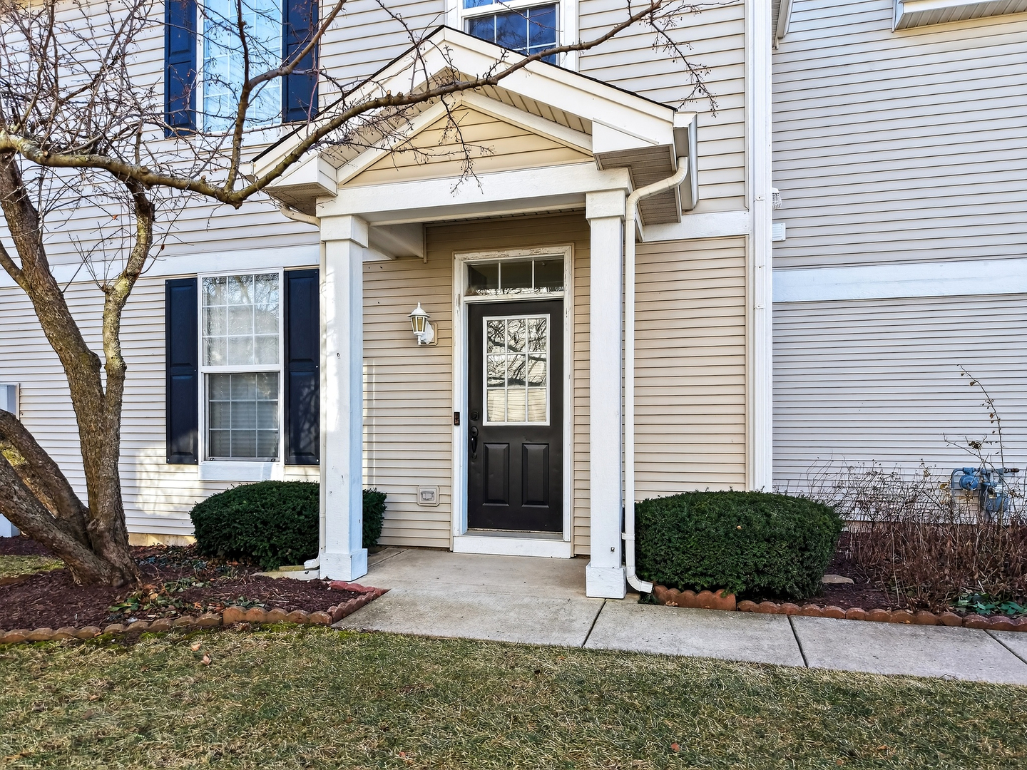 1492 Waterside Drive #1, DeKalb, IL 60115