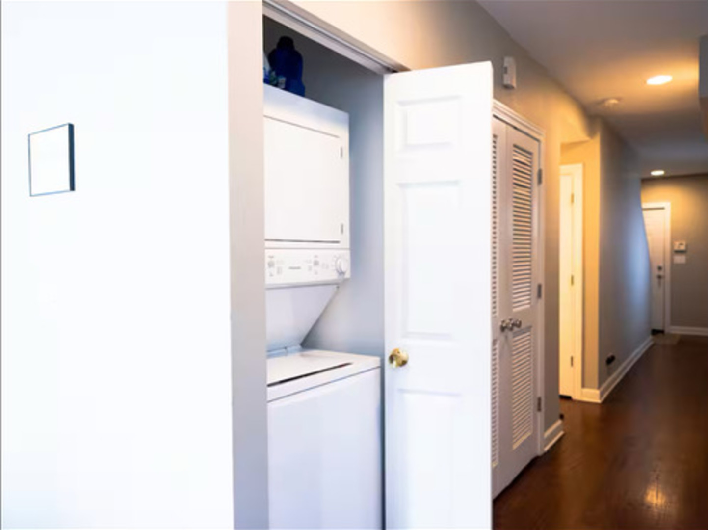 1730 W Beach Avenue, Chicago, IL 60622