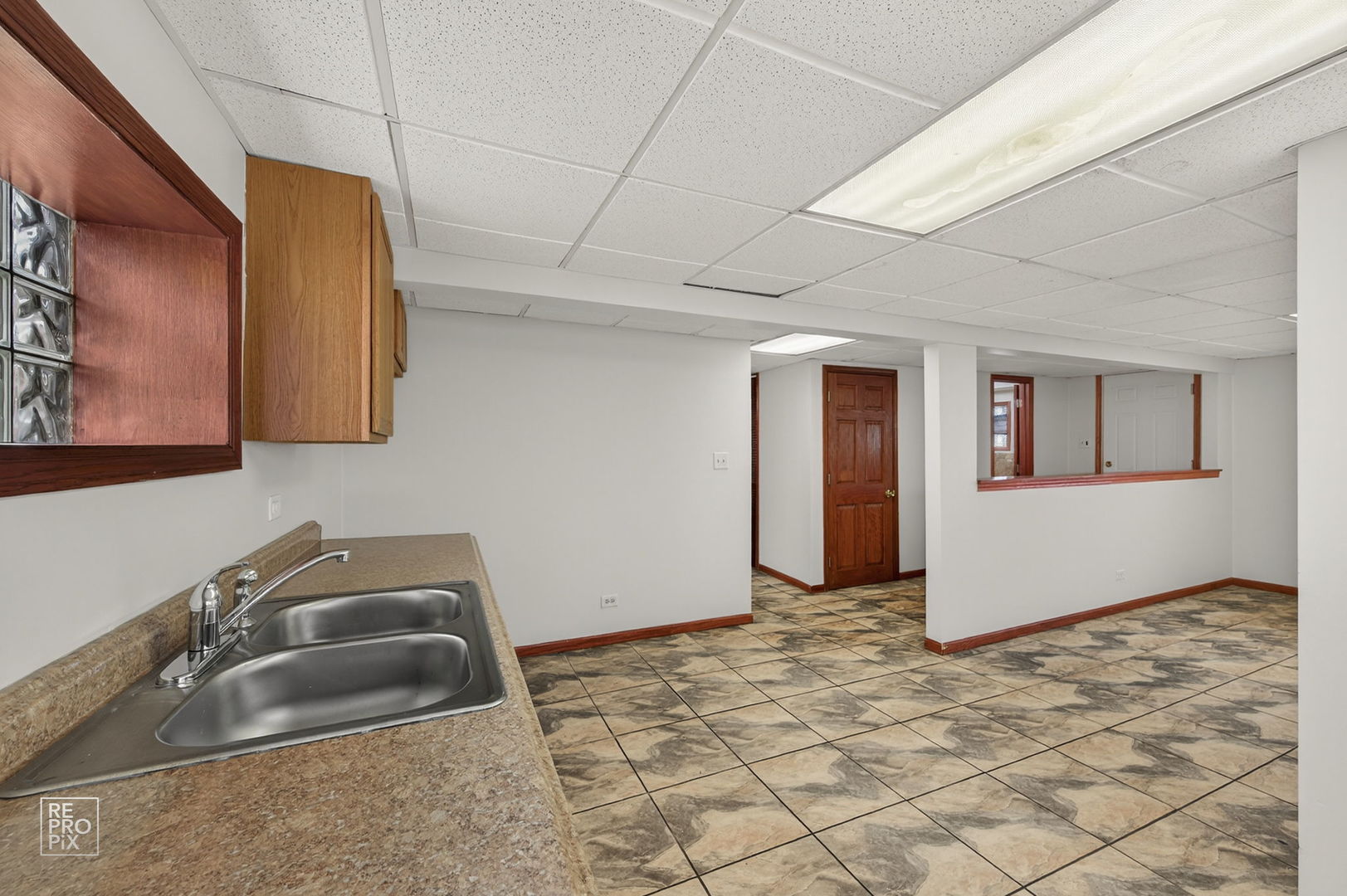 502 E Memorial Road, Bensenville, IL 60106