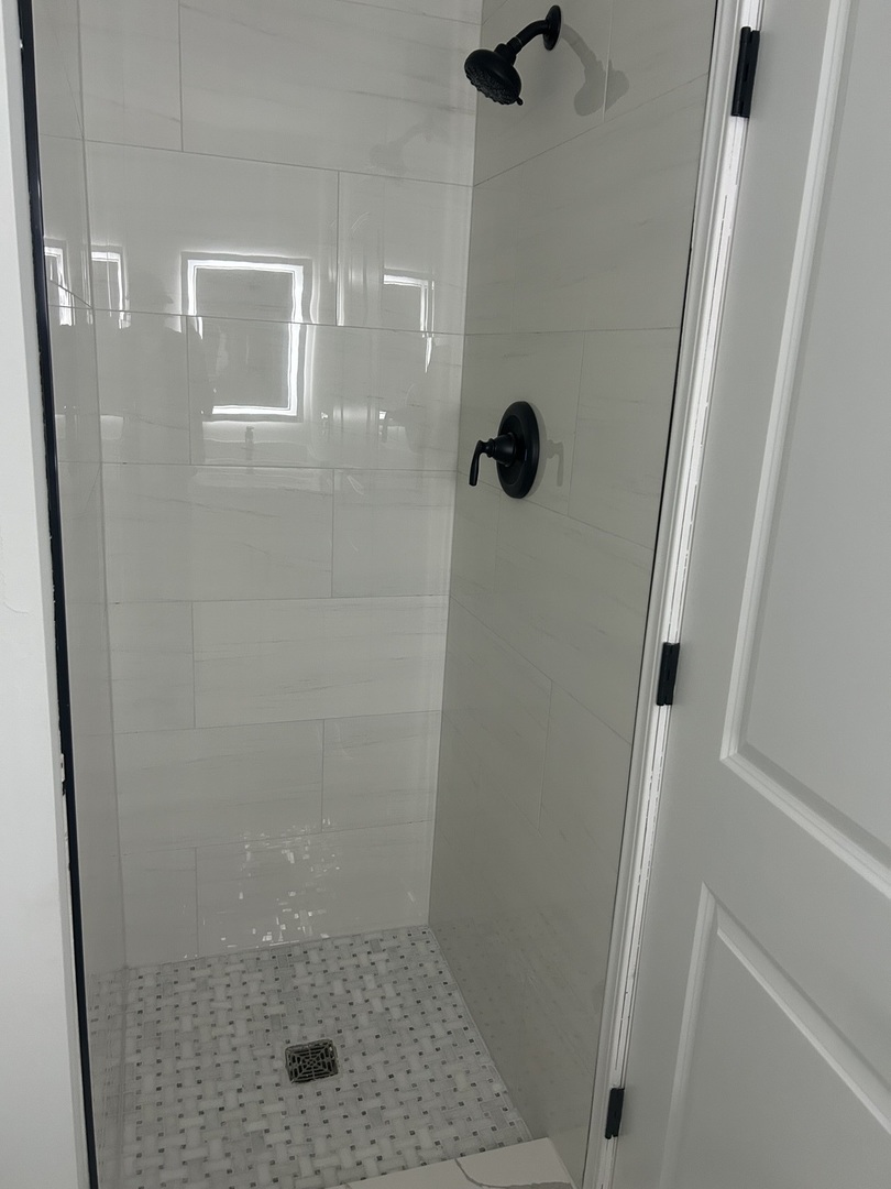 194 N Waters Edge Drive #102, Glendale Heights, IL 60139