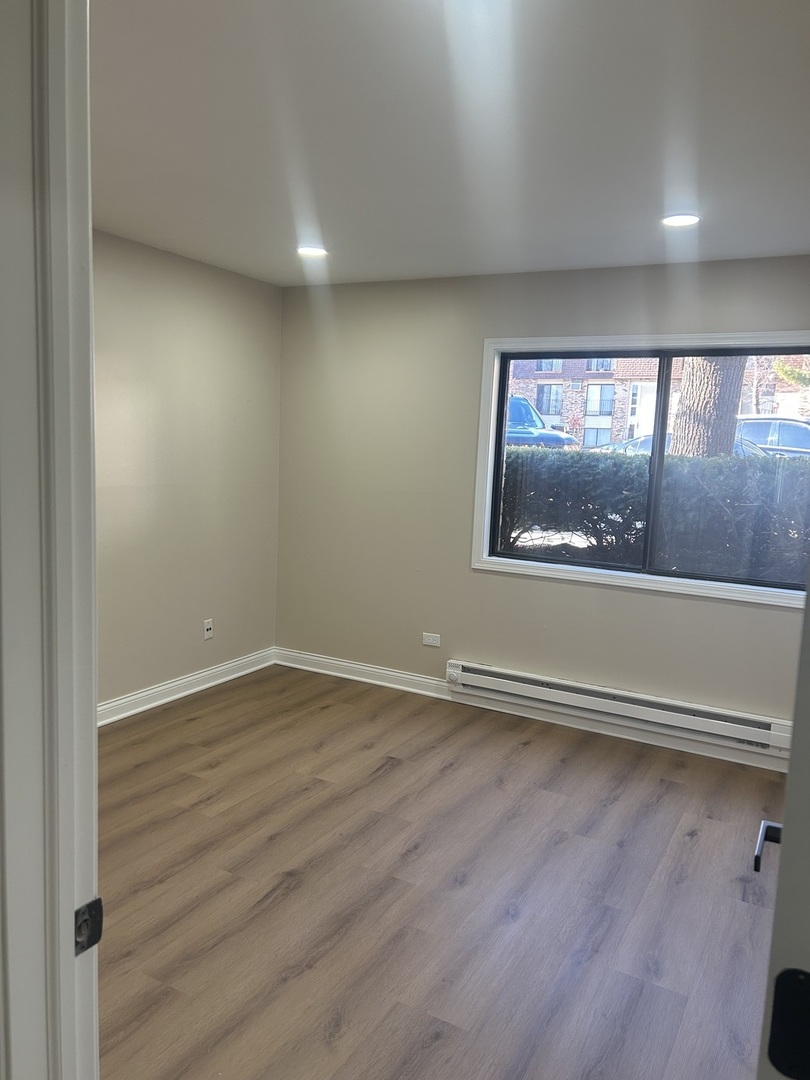 194 N Waters Edge Drive #102, Glendale Heights, IL 60139