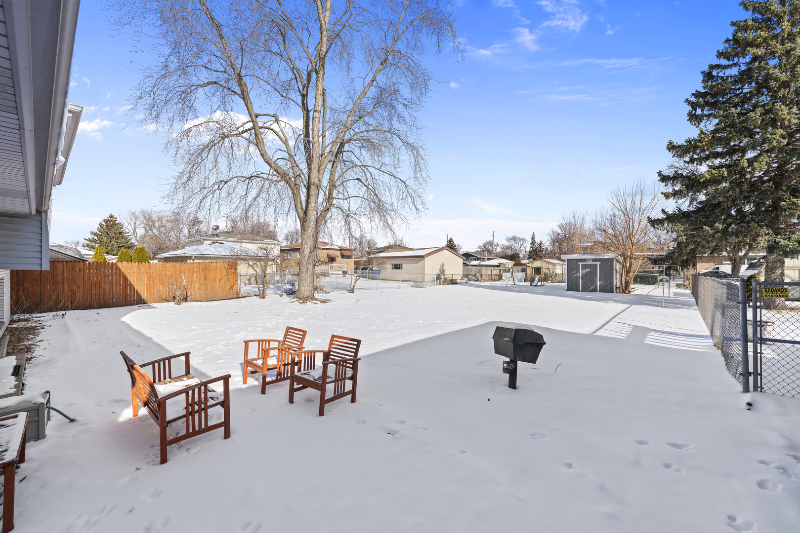 9109 Crescent Court, Oak Lawn, IL 60453