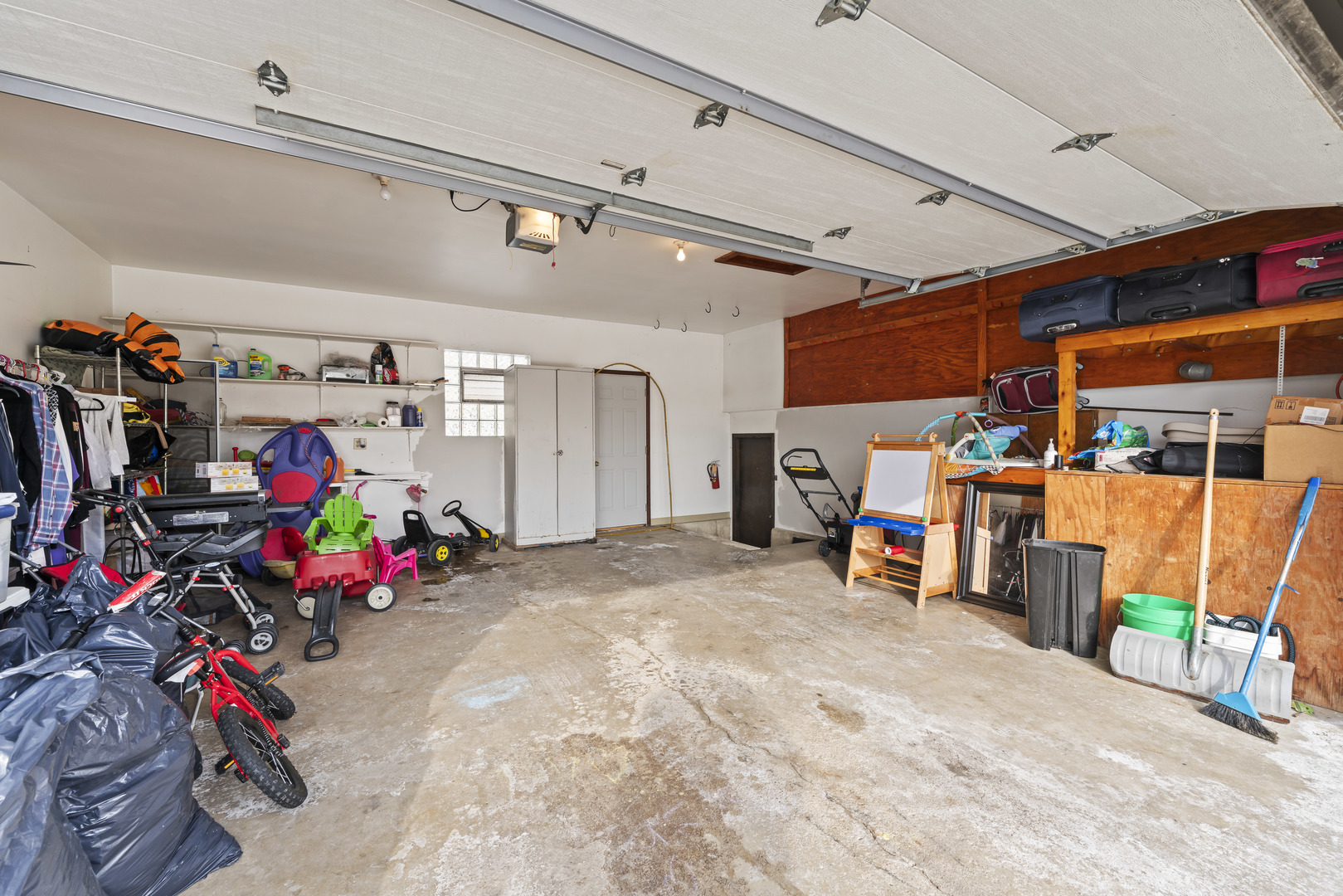 9109 Crescent Court, Oak Lawn, IL 60453