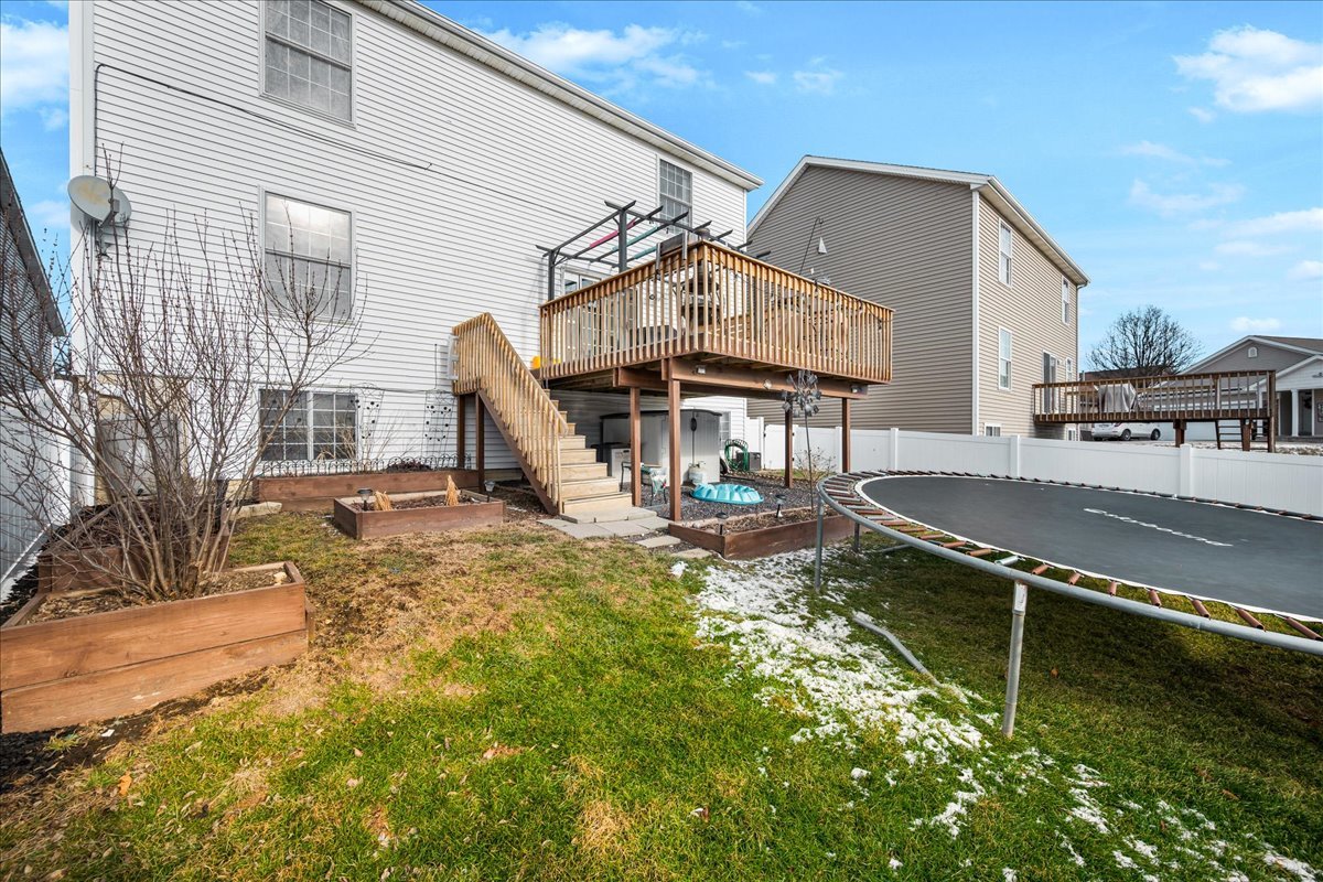 7 Lake Ridge Court, Bloomington, IL 61701