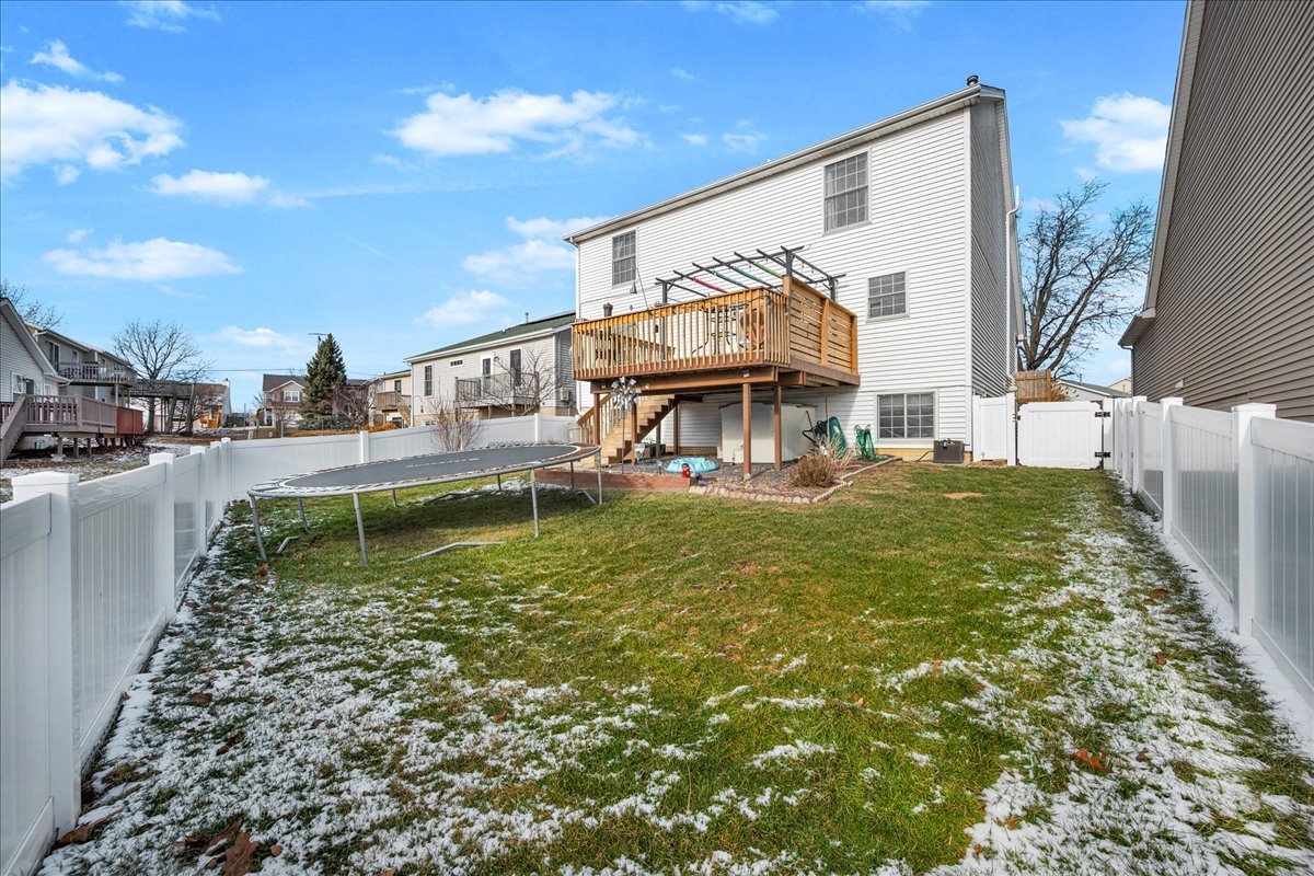 7 Lake Ridge Court, Bloomington, IL 61701