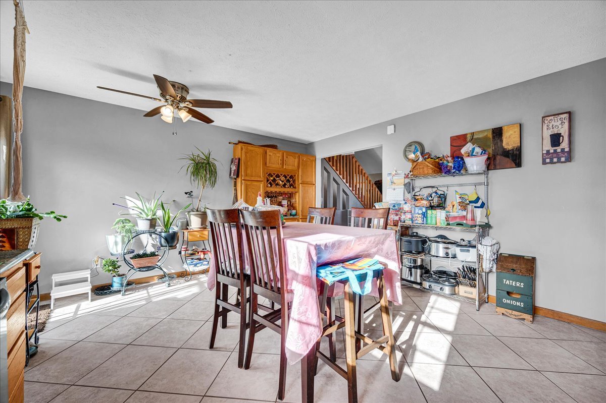 7 Lake Ridge Court, Bloomington, IL 61701