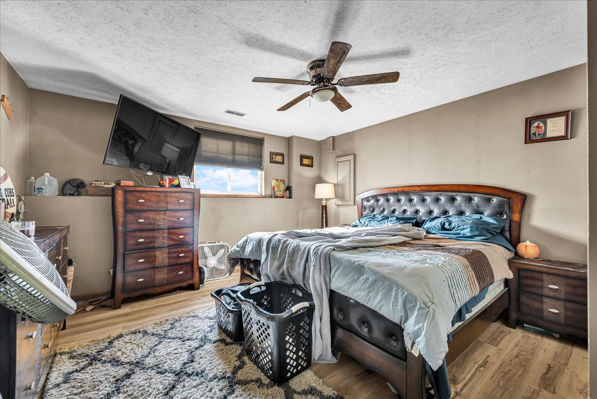 7 Lake Ridge Court, Bloomington, IL 61701