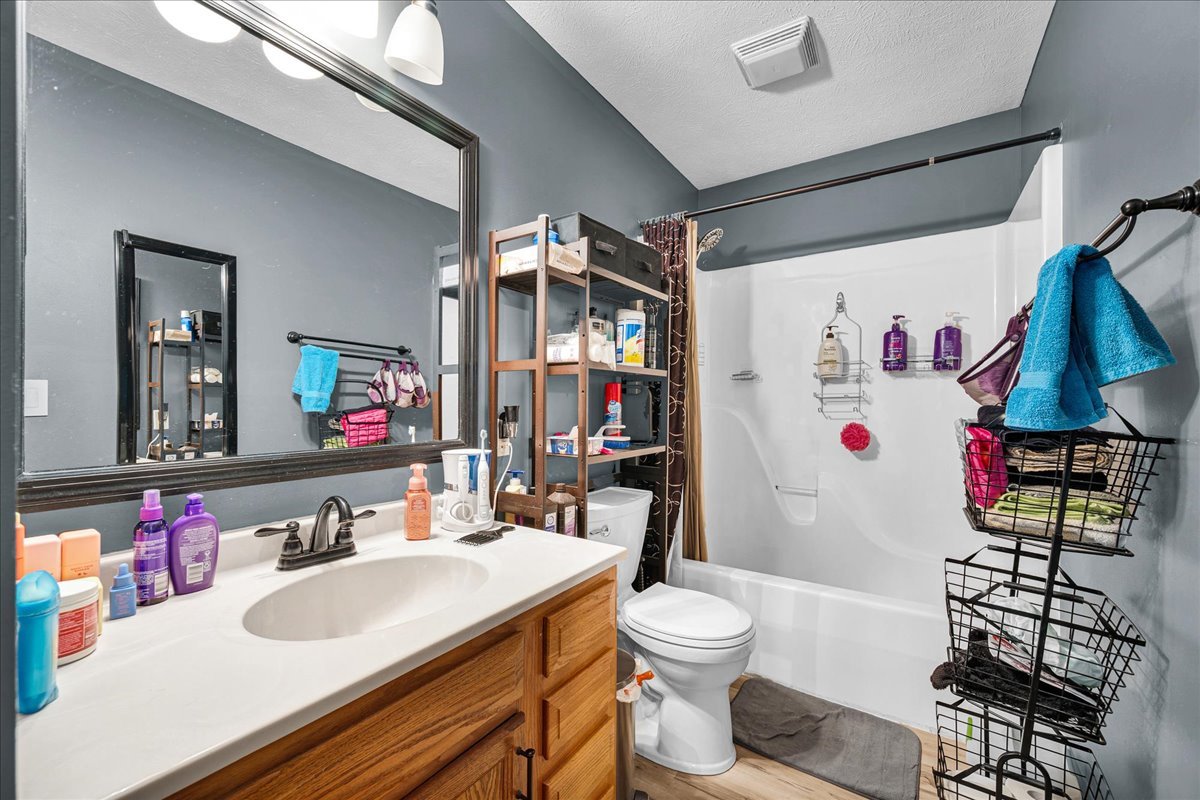 7 Lake Ridge Court, Bloomington, IL 61701