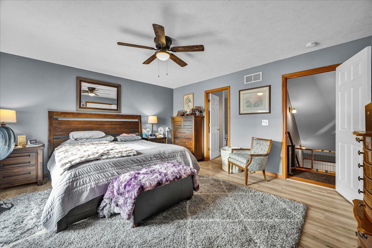 7 Lake Ridge Court, Bloomington, IL 61701